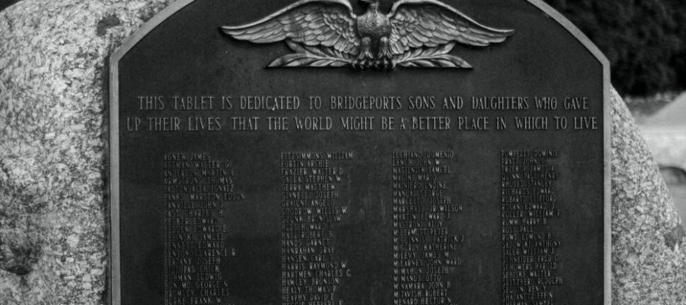 Gravsteiner som minnesmerke og håndverk